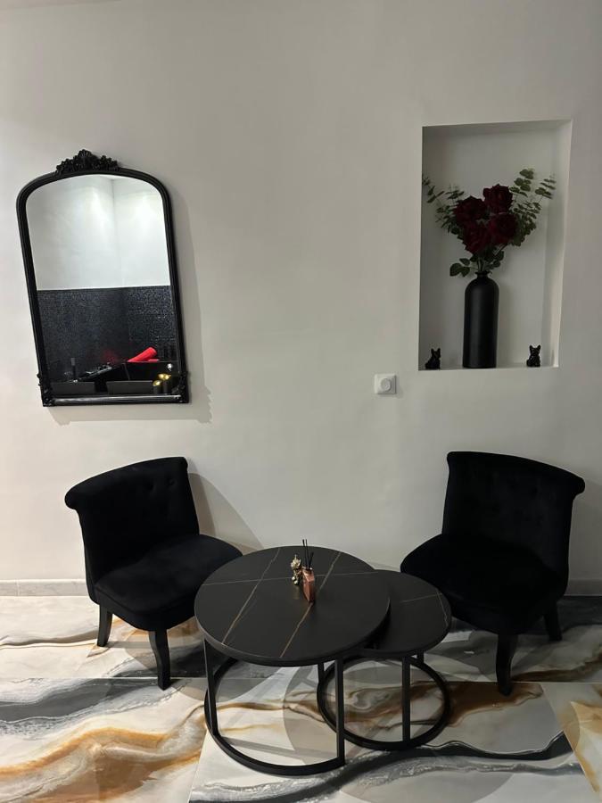 Suite De Prestige Avec Spa & Cinema Ivry-sur-Seine Esterno foto